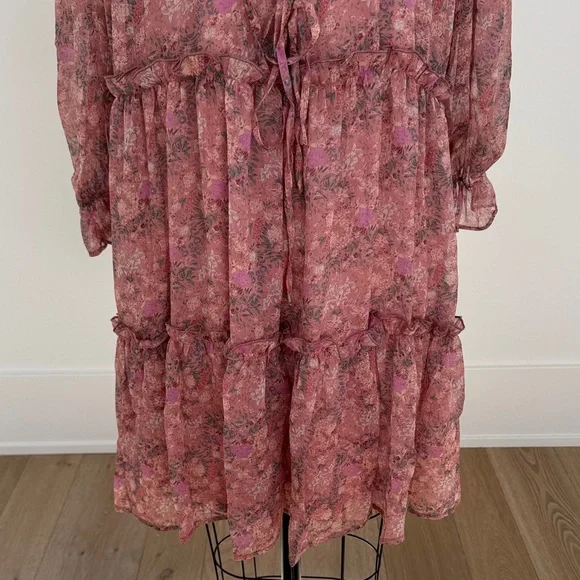 Sage + Fig Floral Long Sleeve Dress - Picture 5 of 9